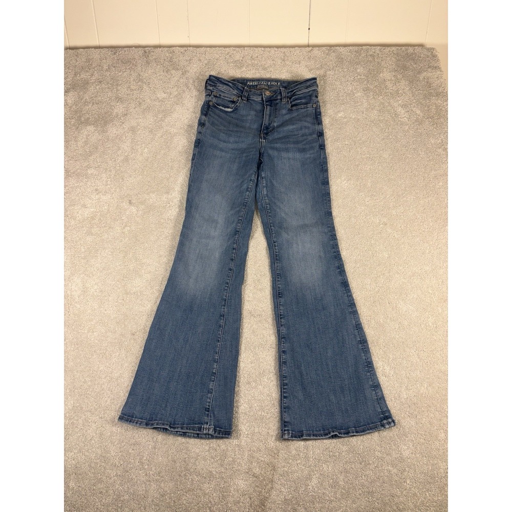 American Eagle Outfitters High Rise flare Jeans - Medium Blue Wash